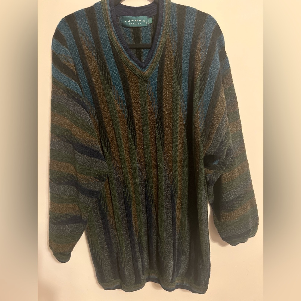 Tundra V-Neck 3D Sweater